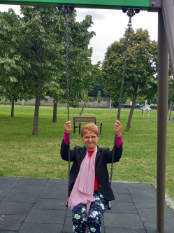 Borb�la, 73 �ves t�rskeres� n�, Sz�kesfeh�rv�r