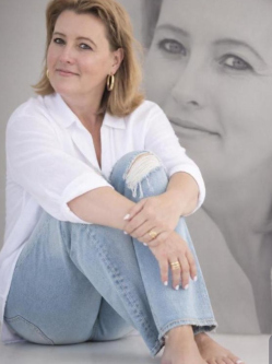 Judit, 44 �ves t�rskeres� n�, M�traszentimre