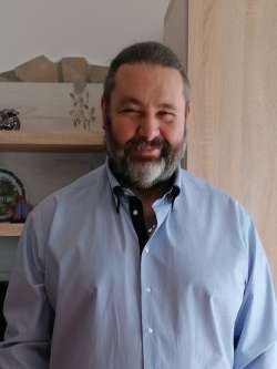 Gy�rgy, 54 �ves p�pai t�rskeres� f�rfi
