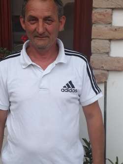 Karoly, 61 �ves gyulai t�rskeres� f�rfi