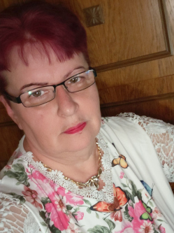 Marianna, 59 �ves t�rskeres� n�, T�r�kszentmikl�s