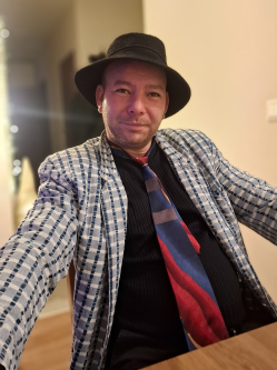 Antal, 43 �ves t�rskeres� f�rfi, Veszpr�m