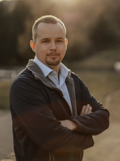 Attila, 42 �ves t�rskeres� f�rfi, Terecseny