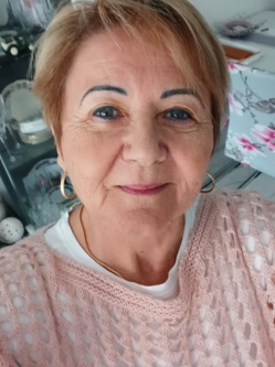 Anna, 70 �ves t�rskeres� n�, Hegyeshalom
