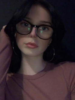 M�ria, 21 �ves t�rskeres� n�, Zalaegerszeg