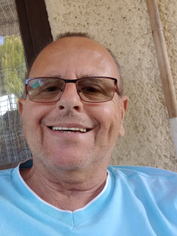 Imre, 76 �ves t�rskeres� f�rfi, Nikla