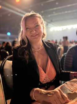 Zita, 61 �ves t�rskeres� n�, Kistelek