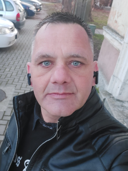 J�nos, 49 �ves gy�ri t�rskeres� f�rfi