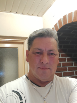 CSABA, 59 �ves t�rskeres� f�rfi, P�ri
