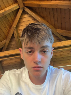 Dani, 22 éves társkereső férfi, Csókakő