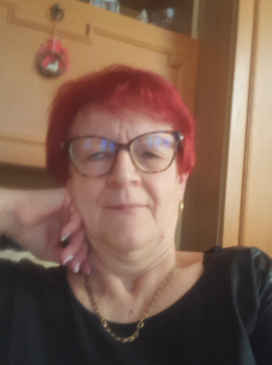 Edit, 66 �ves t�rskeres� n�, T�r�kszentmikl�s