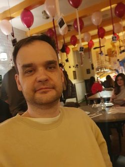 �d�m, 42 �ves t�rskeres� f�rfi, Kunszentm�rton