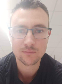 Szabolcs, 32 �ves t�rskeres� f�rfi, Gy�rgytarl�