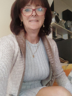 Andrea, 60 �ves t�rskeres� n�, Szigethalom