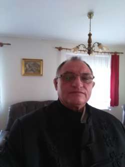 L�szl�, 71 �ves t�rskeres� f�rfi, B�rsonyos
