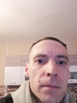 Andr�s, 43 �ves t�rskeres� f�rfi, H�dmez�v�s�rhely