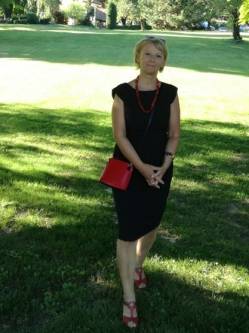 Elvira, 65 �ves t�rskeres� n�, P�cs