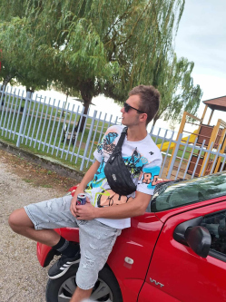 Krist�f, 19 �ves t�rskeres� f�rfi, Abony