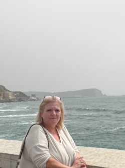 Marianna, 61 �ves d�legyh�zi t�rskeres� n�
