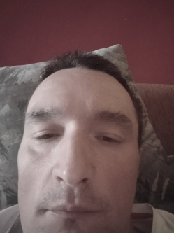 Rich�rd, 41 �ves t�rskeres� f�rfi, Dr�vafok