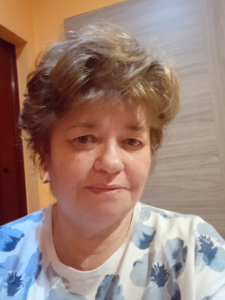 Erzsi, 70 �ves t�rskeres� n�, Kom�rom
