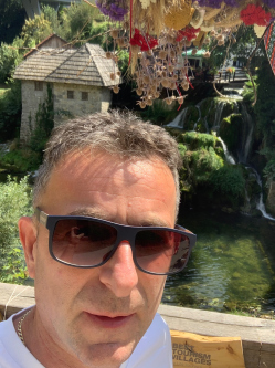 Imre, 52 �ves t�rskeres� f�rfi, Karcag