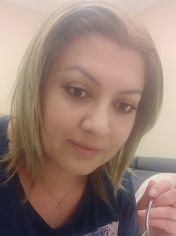 Anaszt�zia, 43 �ves t�rskeres� n�, G�d