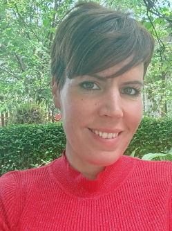 Andrea, 39 �ves t�rskeres� n�, Szentes