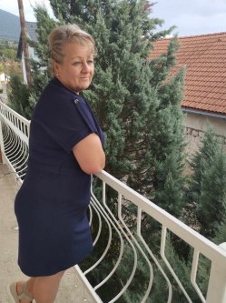 Kata, 56 �ves t�rskeres� n�, Eger