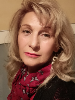 �gnes, 66 �ves hatvani t�rskeres� n�