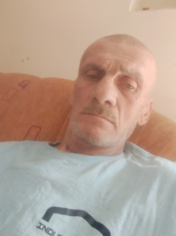 Alajos, 67 �ves t�rskeres� f�rfi, Domasz�k