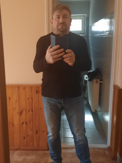 J�nos, 58 �ves t�rskeres� f�rfi, J�szap�ti