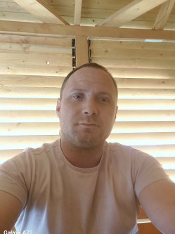 Lajos, 33 �ves t�rskeres� f�rfi, �t�ny