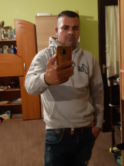 Peter, 34 �ves somogyh�rs�gyi t�rskeres� f�rfi