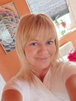 Zsu, 55 �ves t�rskeres� n�, Kaposv�r