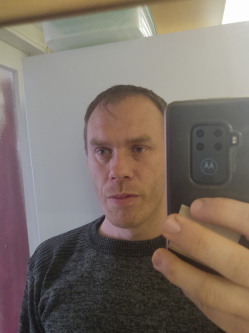 J�zsef, 41 �ves t�rskeres� f�rfi, Ny�regyh�za