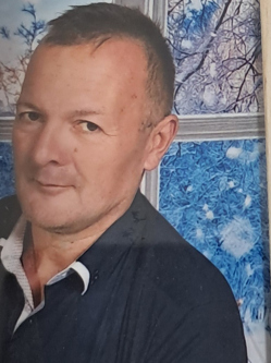 Ferenc, 51 �ves t�rskeres� f�rfi, S�lys�p
