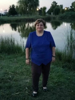 Gica, 59 �ves t�rskeres� n�, Cegl�d