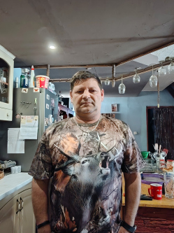 Norbert, 51 �ves t�rskeres� f�rfi, H�gy�sz