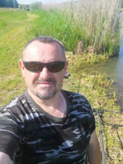 Attila, 48 �ves t�rskeres� f�rfi, Fityeh�z