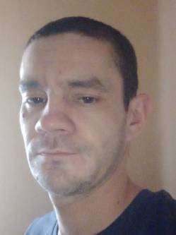 40 �ves cegl�di f�rfi