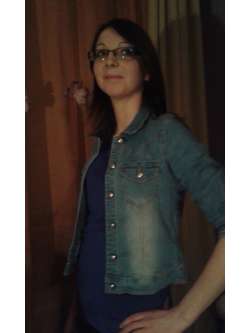 Bernadett, 35 �ves t�rskeres� n�, Hajd�b�sz�rm�ny
