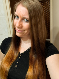 Brigi, 34 �ves t�rskeres� n�, Gy�ngy�s