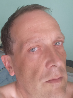 Miklós, 48 éves társkereső férfi, Esztergom
