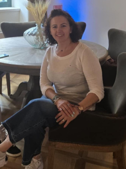 Andi, 47 �ves t�rskeres� n�, �rd