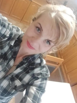 Ibolya, 45 �ves t�rskeres� n�, Szombathely