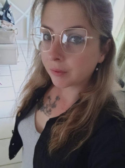Emese, 19 �ves t�rskeres� n�, P�cs