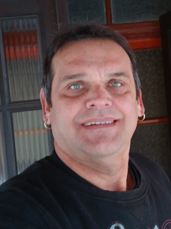Gyula, 65 �ves t�rskeres� f�rfi, Balotasz�ll�s