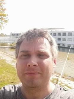 J�zsef, 39 �ves t�rskeres� f�rfi, Budapest