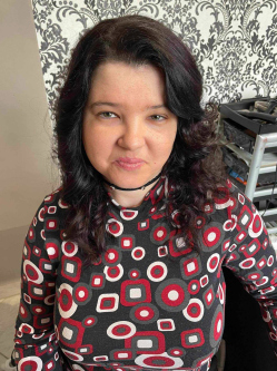 Reni, 37 �ves t�rskeres� n�, L�rinci
